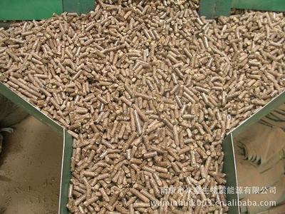 生物質(zhì)燃料、生物質(zhì)顆粒。4800大卡、松木生物質(zhì)燃料、圖片_高清圖_細節(jié)圖-徐州市賈汪再生資源 -