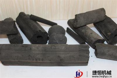 碳化機(jī)可將秸稈炭麻稈炭壓塊成型制成炭棒