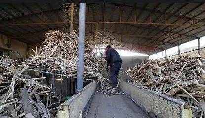 西吉縣張撇村今年不用再煙熏火燎地過冬了!